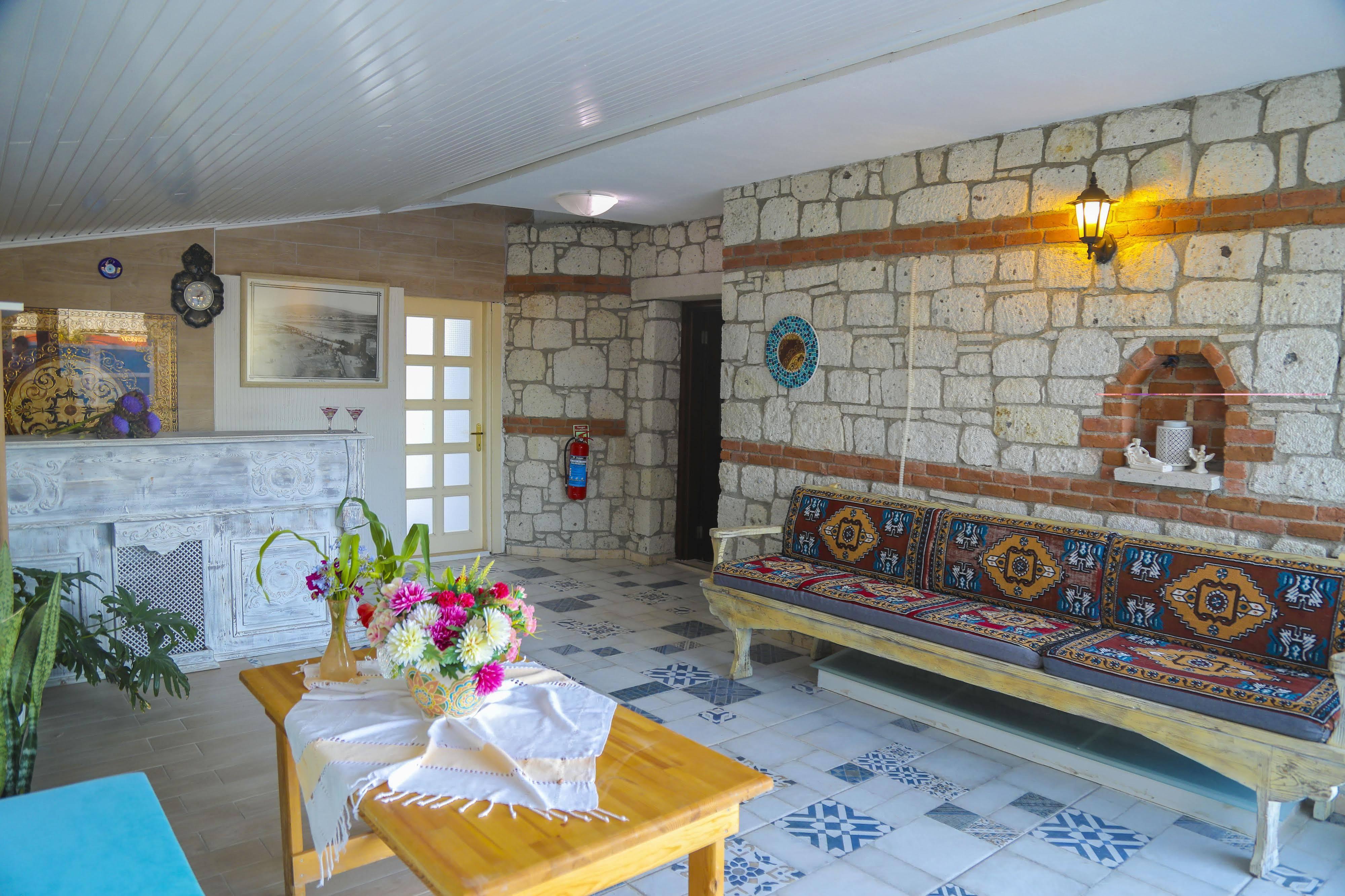 Aksu Hotel Alacati Exterior photo