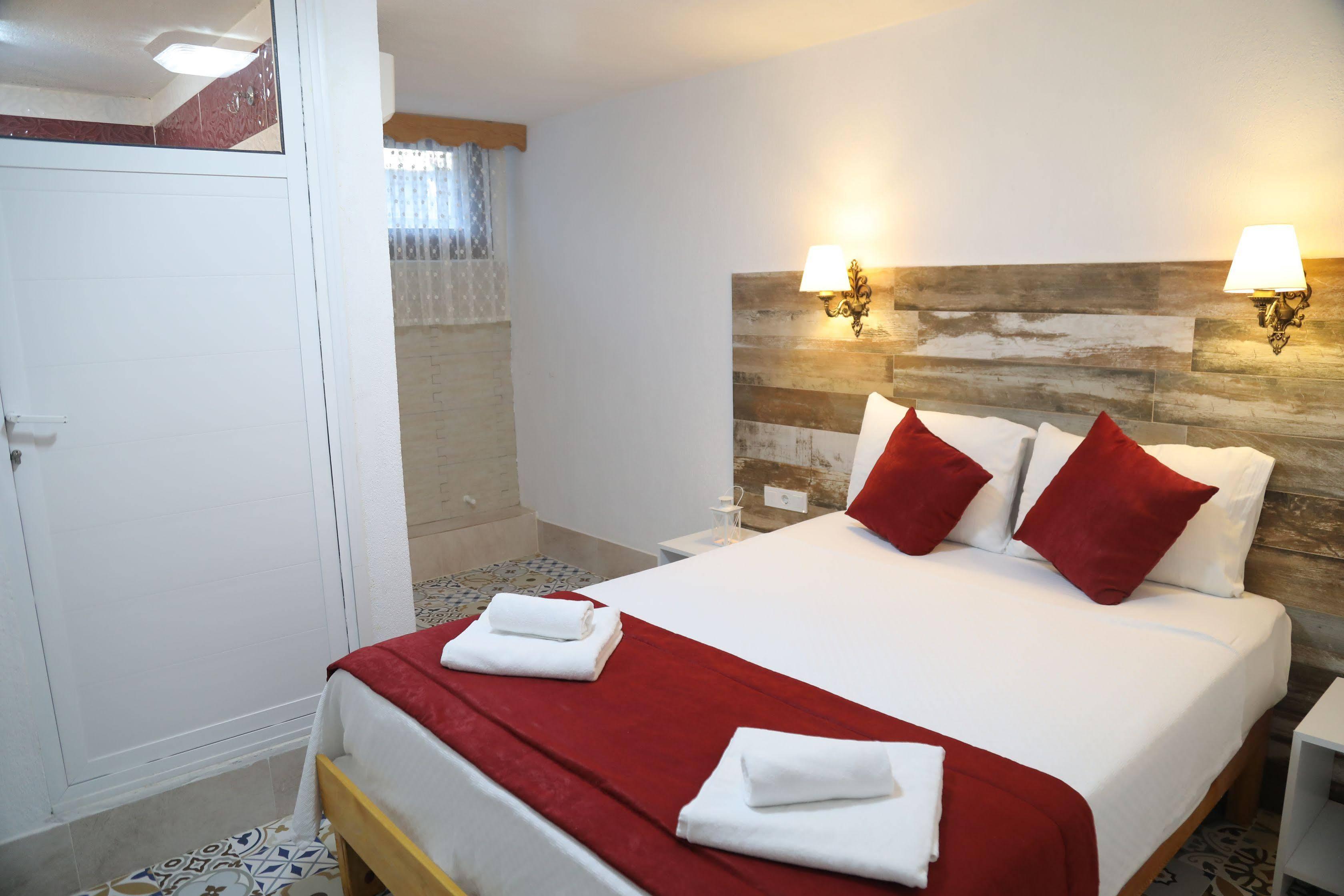 Aksu Hotel Alacati Exterior photo